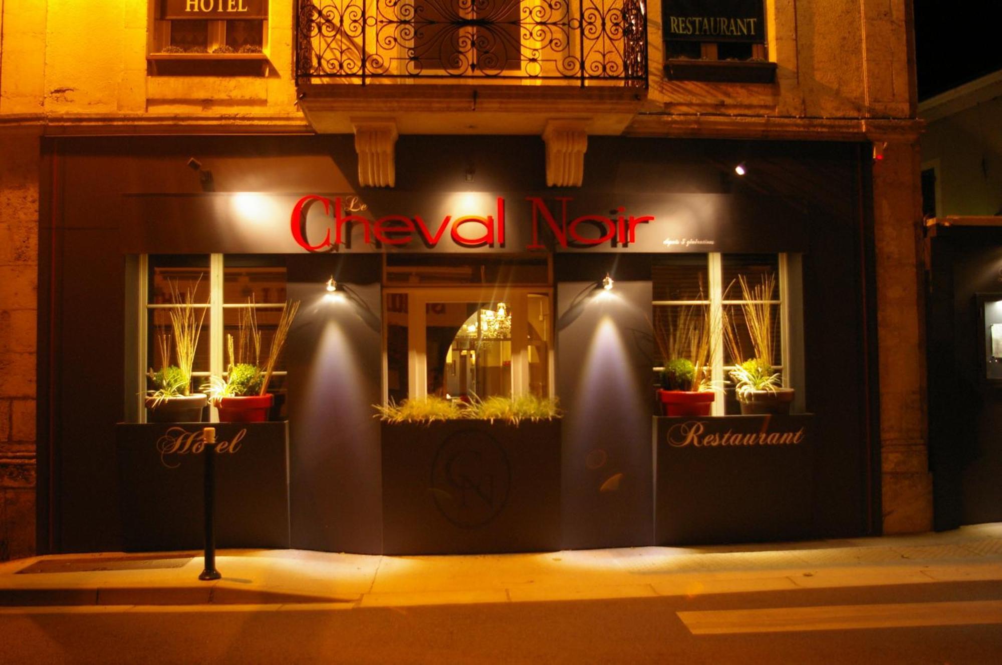 Logis Hotel Le Cheval Noir Argenton Sur Creuse Ngoại thất bức ảnh